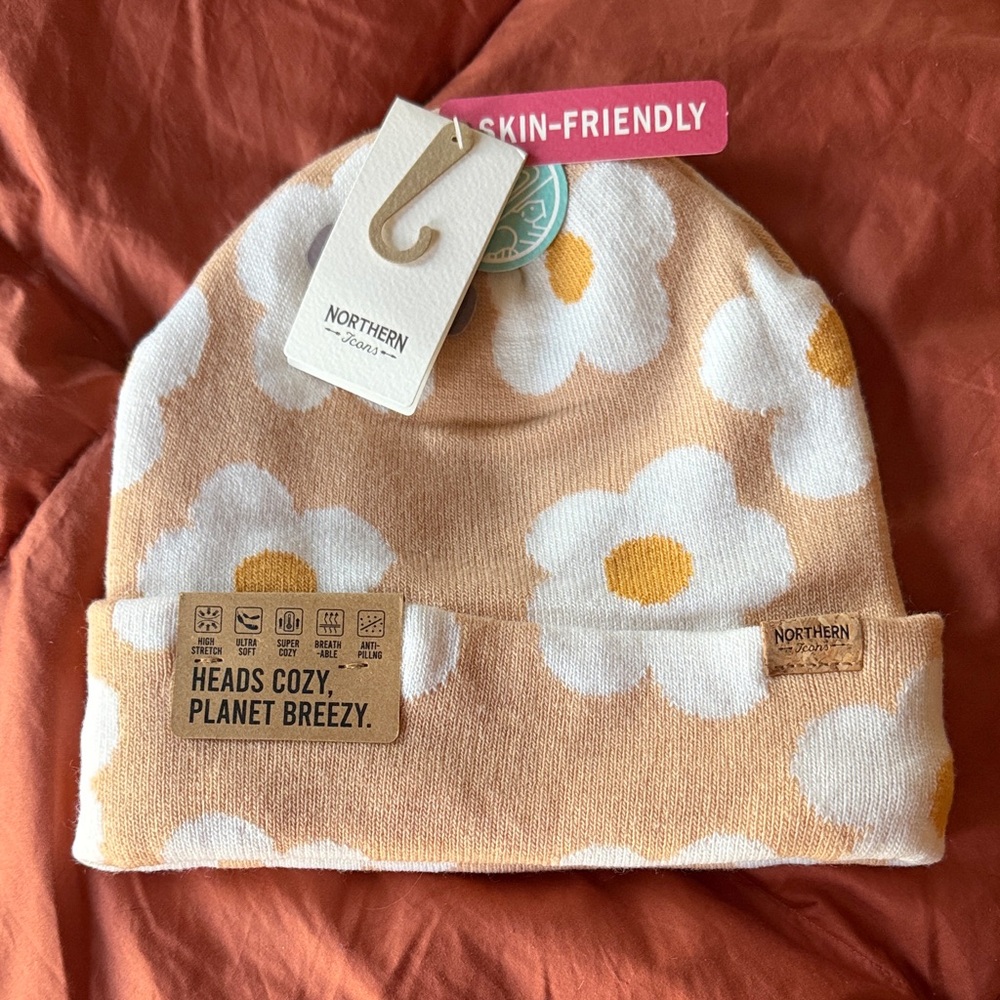 Northern Daisy Beanie